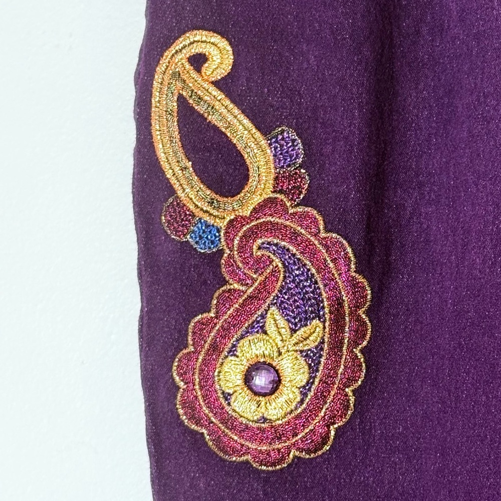 DG2 by Diane Gilman Embroidered Rhinestone Straight Purple Jeans size 10 - Picture 5 of 11